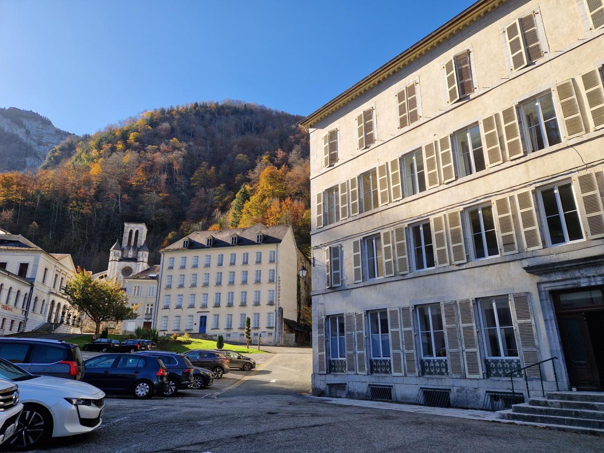 Les Appartements De Lucie Eaux Bonnes Bagian luar foto