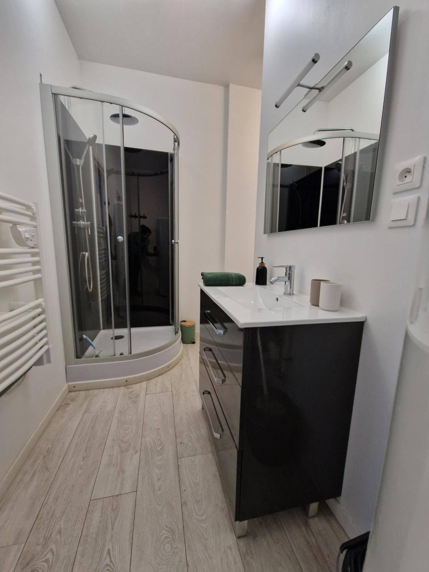 Les Appartements De Lucie Eaux Bonnes Bagian luar foto